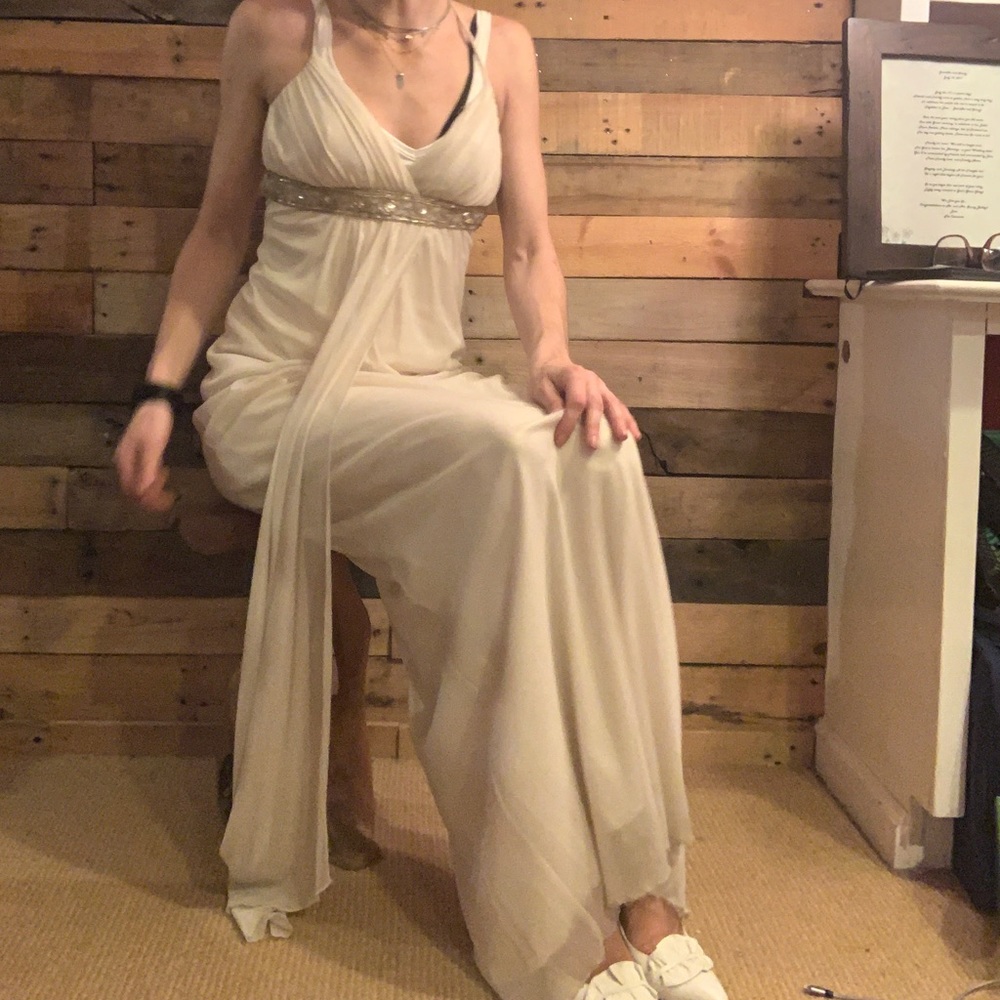 City Triangles Cream Gold Prom Dress - Picture 6 of 14